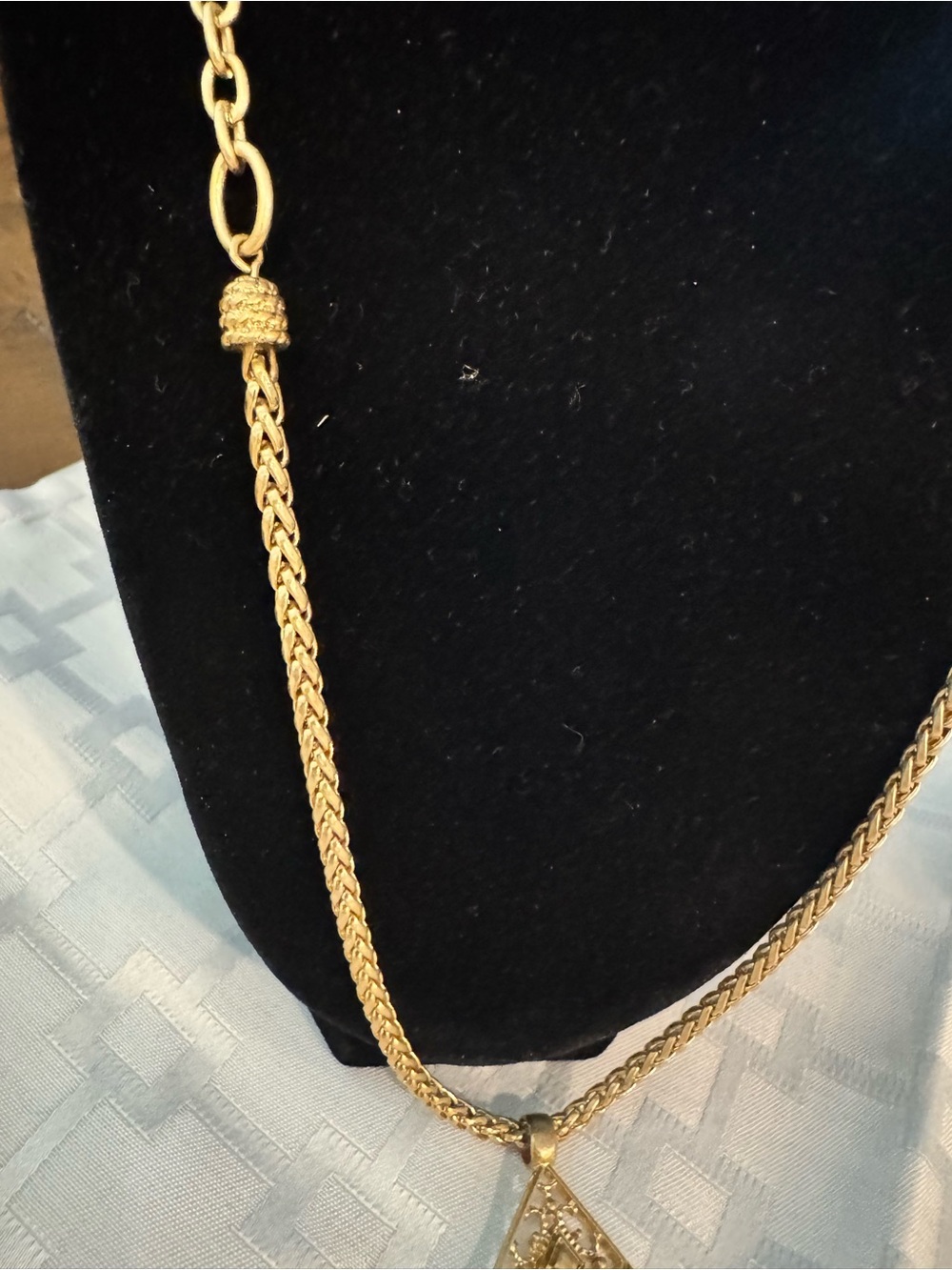 Stella & Dot Gold Tone Chain Diamond Shape Pendent Tassel Flapper Necklace - Picture 5 of 9